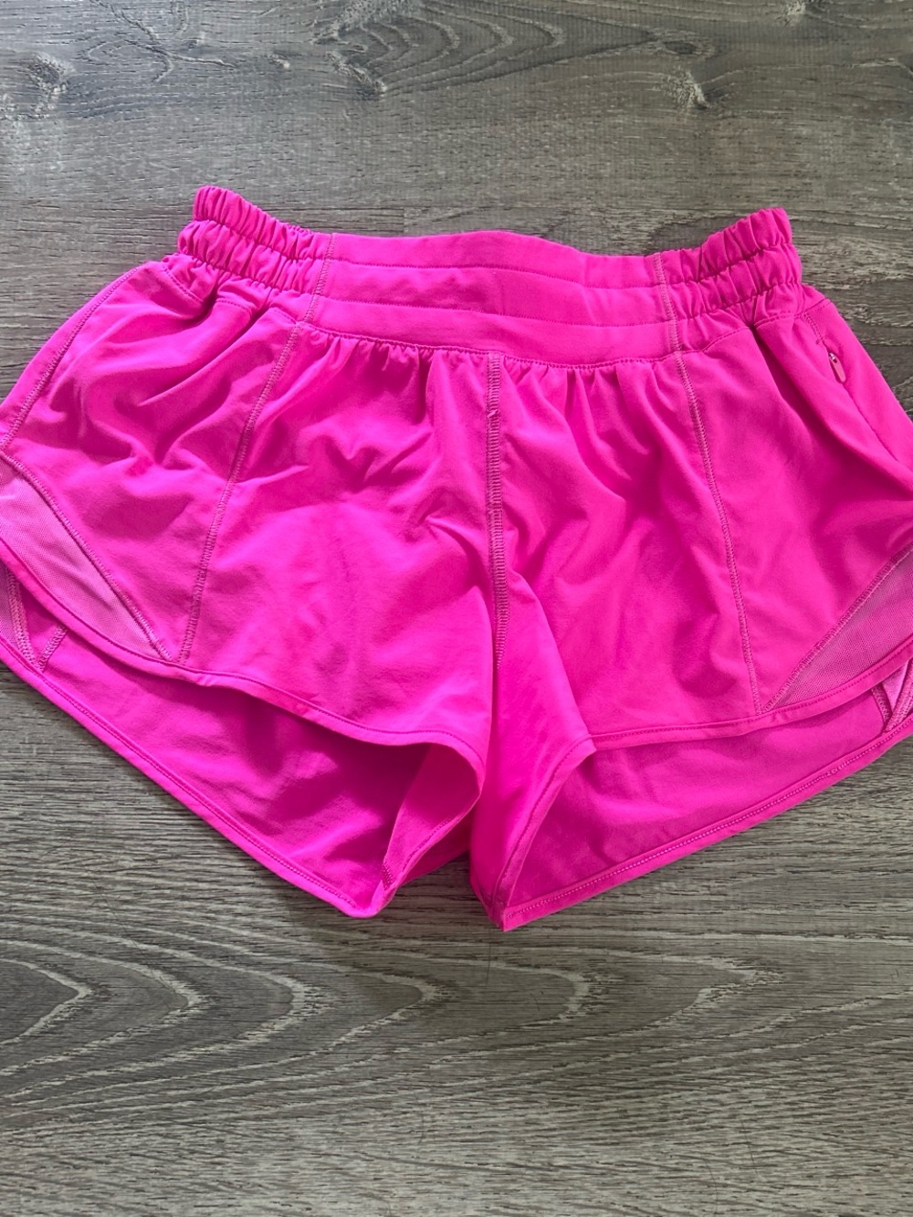Lululemon hotty hot shorts pink
